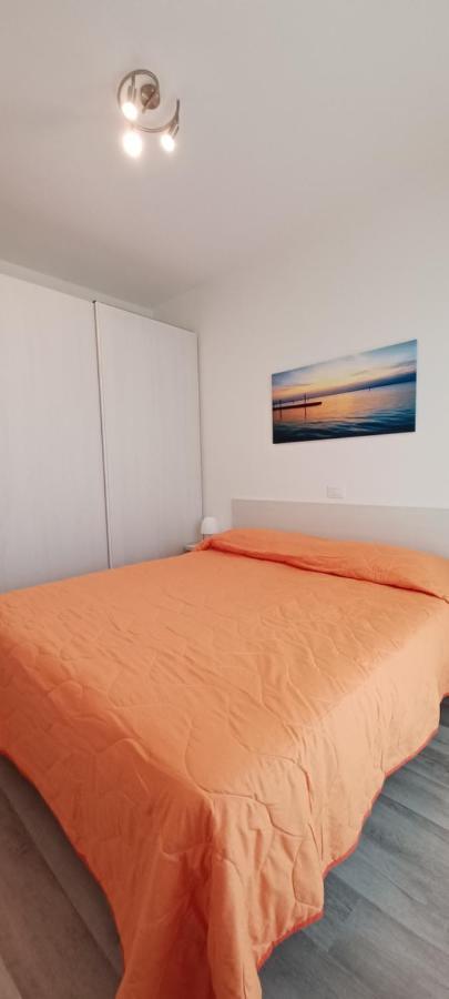Casa Bivi - Apartments With 1 And 2 Bedrooms - Click Here For More Availabilities Lignano Sabbiadoro Luaran gambar