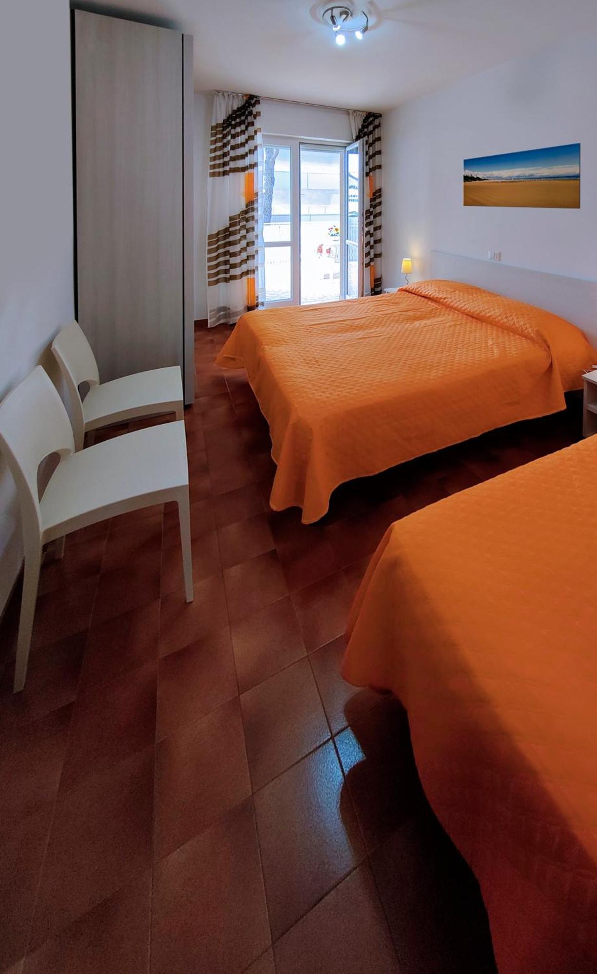 Casa Bivi - Apartments With 1 And 2 Bedrooms - Click Here For More Availabilities Lignano Sabbiadoro Luaran gambar
