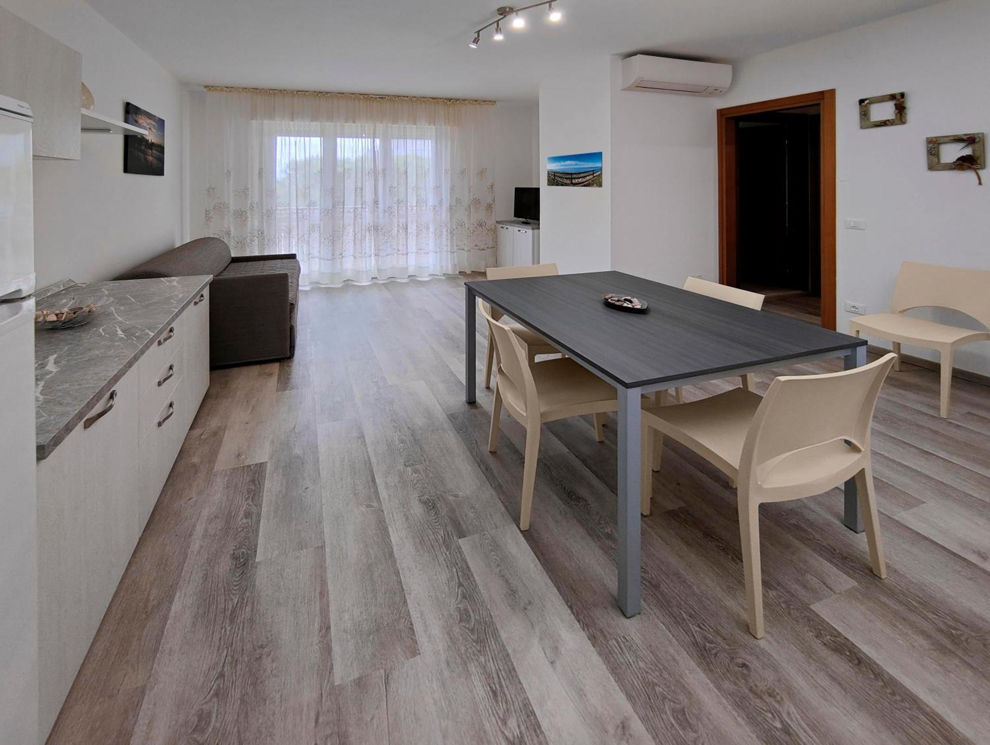 Casa Bivi - Apartments With 1 And 2 Bedrooms - Click Here For More Availabilities Lignano Sabbiadoro Luaran gambar